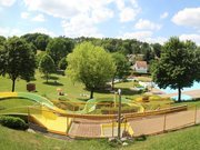Freibad Lichtenau - Spaß auf der gelb-grünen Hangrutsche in Mittelfranken